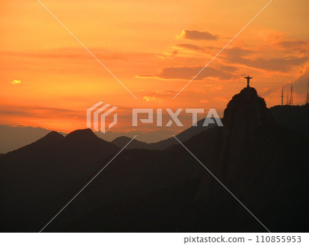 科爾科瓦多山和日落巴西 110855953