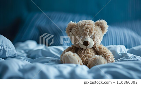 兒童房床上的毛絨熊 02 110860392
