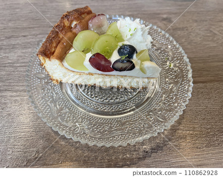 Photo of delicious white grape Basque in a cafe 110862928