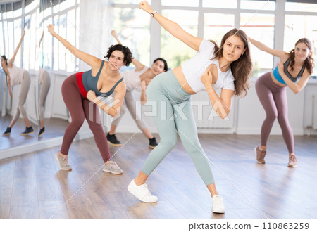 Group of women dancing dancehall in studio 110863259