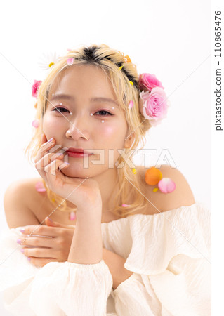 Beauty Portrait of a Japanese blonde woman Beauty Portrait of a Japanese blonde woman 110865476