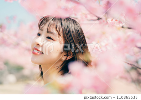 Women Beauty Sakura 110865533