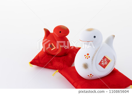 蛇雕像 蛇年 蛇雕像 蛇年 110865604