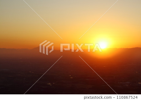 浪漫的茨城縣（筑波山纜車展望台。冬天天氣晴朗時可以看到富士山的幸運能量點。） 110867524