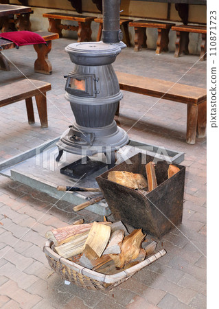 cast wood stove cast wood stove 110871723