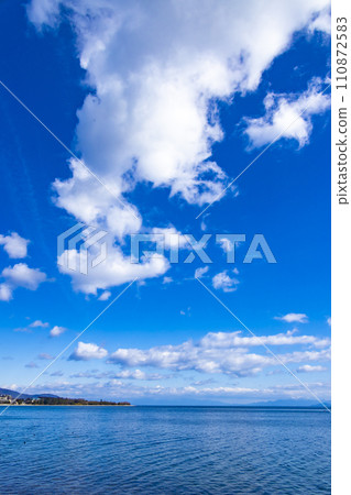 Lake Biwa shore in northern Otsu City 110872583