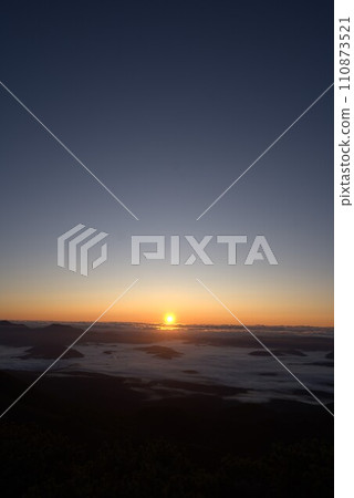 Dawn seen from the mountaintop Dawn seen from the mountaintop 110873521