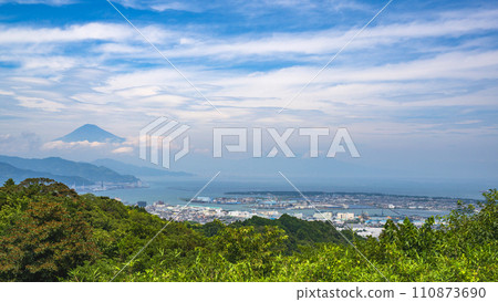 Overlooking Suruga Bay from Nihondaira, Shizuoka 110873690