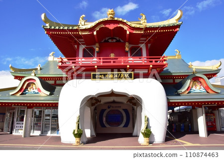 藤澤市小田急片瀨江之島站的新年風景 藤澤市小田急片瀨江之島站的新年風景 110874463