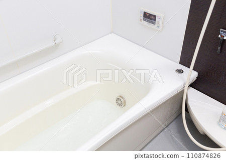 bathtub bathroom bathtub bathroom 110874826
