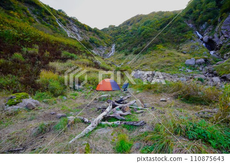 神居口牛山上的三岔口帳篷 110875643