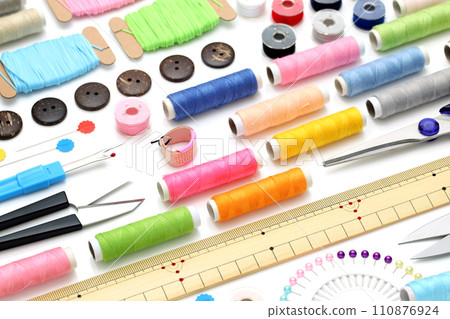 Sewing kit Sewing kit 110876924