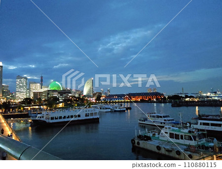 Night view of Minato Mirai 110880115