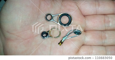 稍微生鏽的舊釣竿導引零件 稍微生鏽的舊釣竿導引零件 110883050