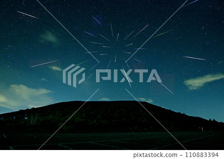 Meteor shower/Fukushima City, Fukushima Prefecture (composite) 110883394
