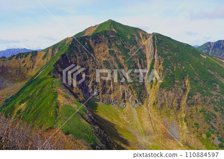 Mt. Kamuiekuchikaushi and Hachinosawa Curl from the summit of Pyramid Mine 110884597