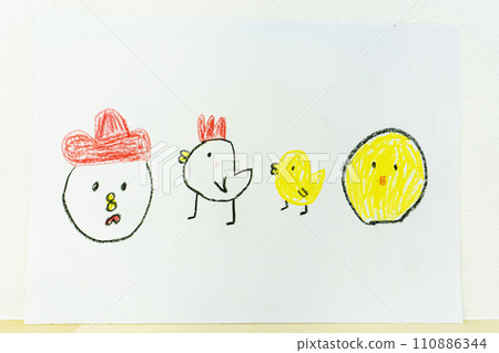 A child's drawing of a chicken and a chick 110886344