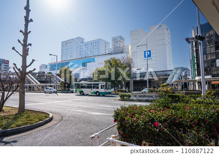 Street view in front of Toyohashi Station in Toyohashi City (Aichi Prefecture) 110887122
