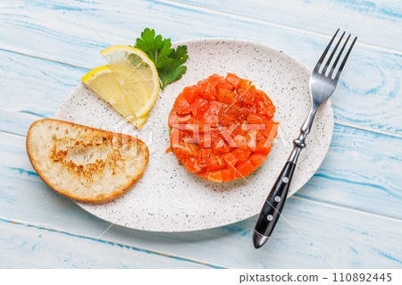 Delicious salmon and avocado tartare 110892445