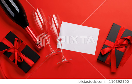 Champagne and gift Champagne and gift 110892500