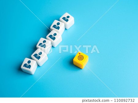 Assemble a team to complete the task. Motivation, idea. Unifying ideology. Team collaboration and consolidation. Effective communication. Work towards a collective vision. Guiding principle. 110892732