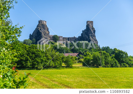 Trosky castle ruins with two towers. Sunny summer day view. Bohemian Paradise, Czech: Cesky raj, Czech Republic 110893582