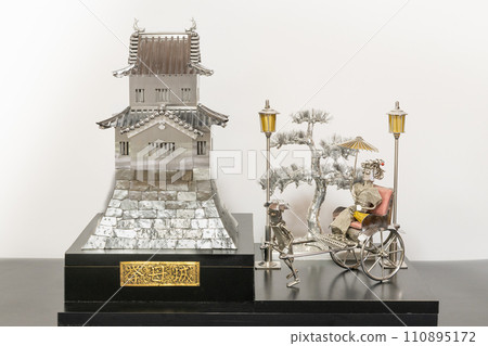 城堡模型/金屬人物、騎人力車的和服女子、人力車夫 城堡模型/金屬人物、騎人力車的和服女子、人力車夫 110895172