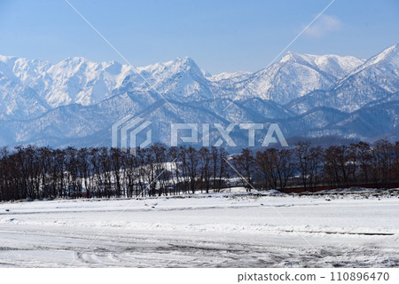 三月富良野的雪景 110896470