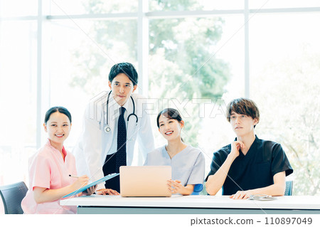 醫生護士醫務工作者形象 110897049