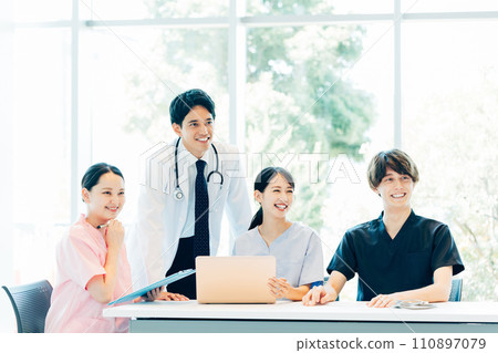 Doctor nurse medical worker image Doctor nurse medical worker image 110897079