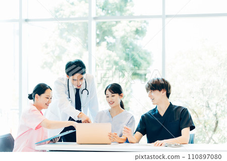 Doctor nurse medical worker image Doctor nurse medical worker image 110897080