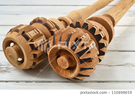 用於製作巧克力的墨西哥 molinillo 炊具 110898659