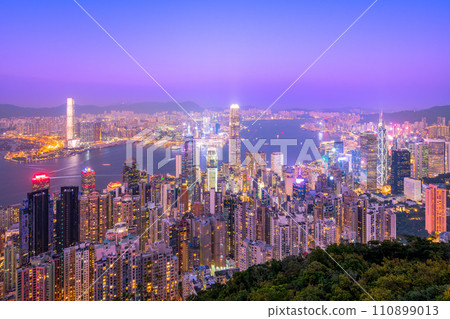 Night view from Hong Kong Victoria Peak Night view from Hong Kong Victoria Peak 110899013