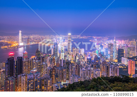 從香港太平山頂的夜景 110899015
