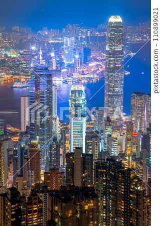 從香港太平山頂的夜景 從香港太平山頂的夜景 110899021