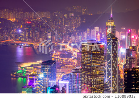 從香港太平山頂的夜景 從香港太平山頂的夜景 110899032