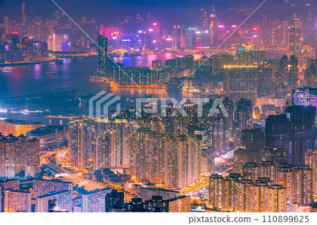 香港九龍山頂夜景 110899625