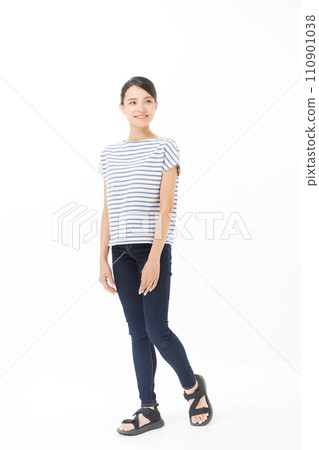 休閒服裝的女性 110901038