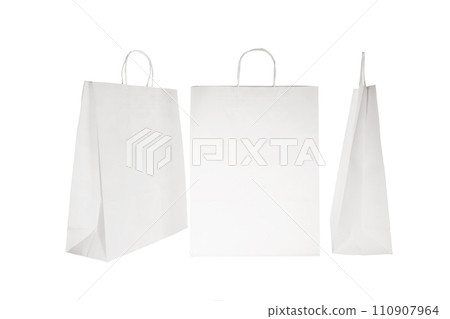 Various kraft paper bags isolated on white background 110907964