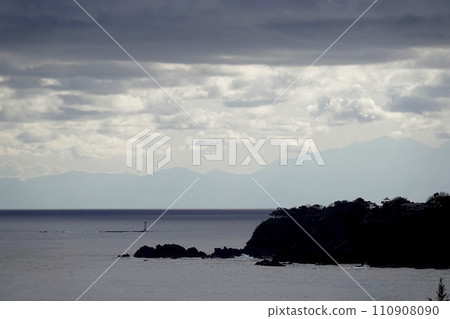 A faint view of the Tateyama Mountain Range from the Noto Peninsula towards Toyama 110908090