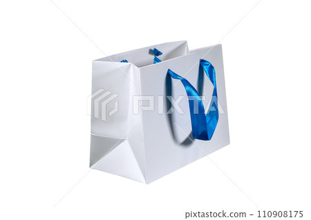 Recyclable craft paper bag for purchases, gifts and takeaway food mock up on white background. Environmentally friendly than single-use plastic bags 110908175