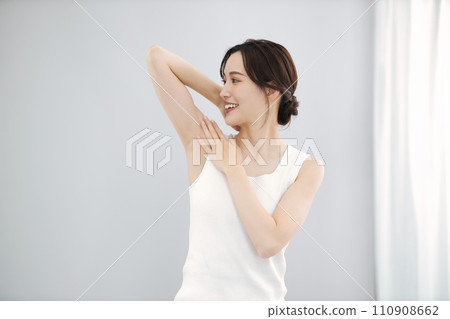 Beauty image skin care hair removal 110908662