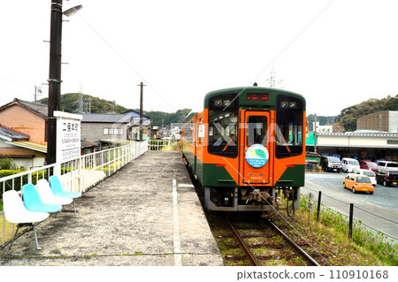 Scenery of Tenryu Hamanako Railway Futamata Honmachi Station (rail bus diesel car) 110910168