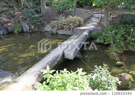Cut stone bridge at Keitakuen, Tennoji Ward, Osaka City Cut stone bridge at Keitakuen, Tennoji Ward, Osaka City 110910345