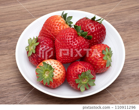 Strawberry tochiaika 110911296