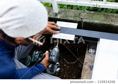 Wood deck construction 110914206