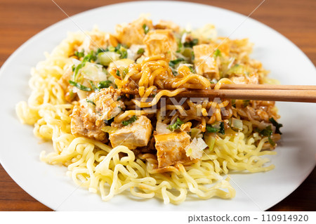 Delicious mapo yakisoba, a specialty of Sendai 110914920