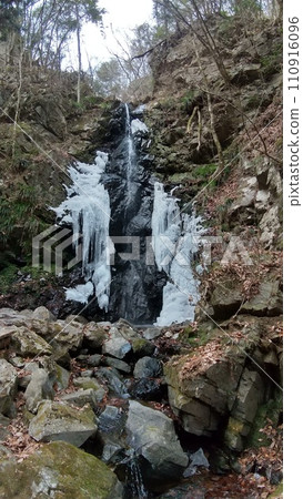 Ryujin Falls, where you can feel the cold Ryujin Falls, where you can feel the cold 110916096