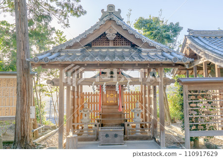 奈良縣奈良市三鬚町的蘇江形神社(三須佐神社)惠比壽神社(境內神社) 奈良縣奈良市三鬚町的蘇江形神社(三須佐神社)惠比壽神社(境內神社) 110917629