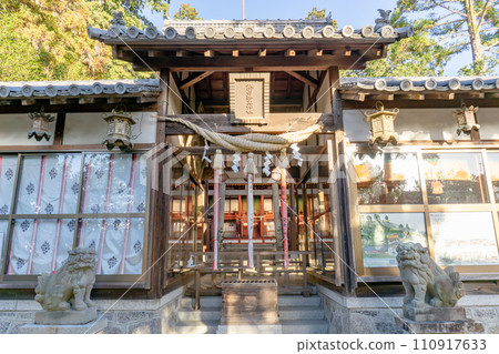 奈良縣奈良市三荷薩町蘇尾禦形座神社(三荷薩神社)參拜殿 奈良縣奈良市三荷薩町蘇尾禦形座神社(三荷薩神社)參拜殿 110917633